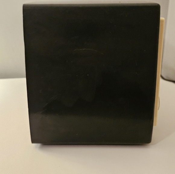 Vintage 1953 Northern Electric Baby Champ 5700 AM Radio - Picture 7 of 9